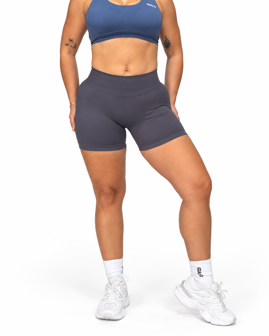 Essentials Invisable Scrunch Short