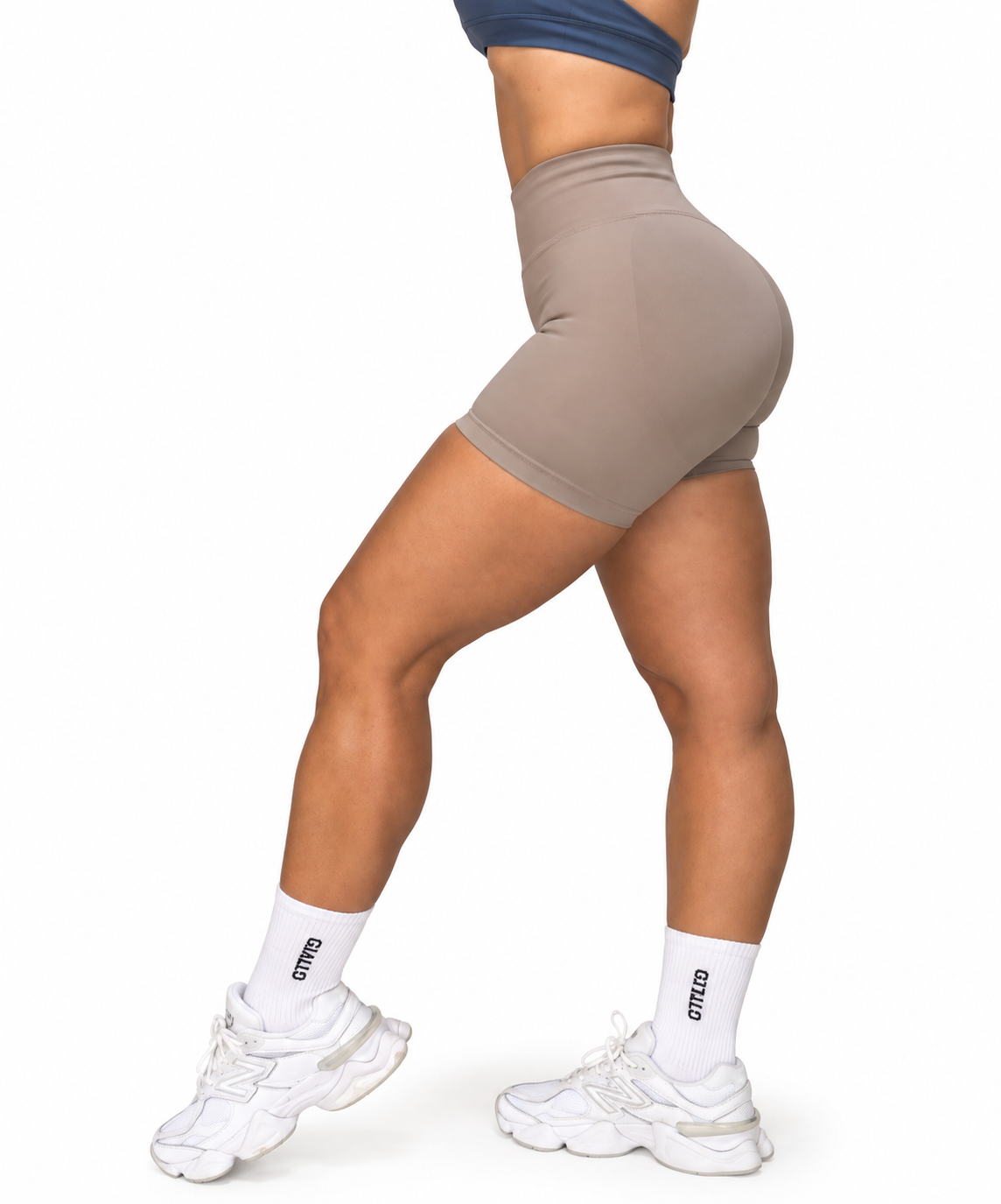 Essentials Invisable Scrunch Short