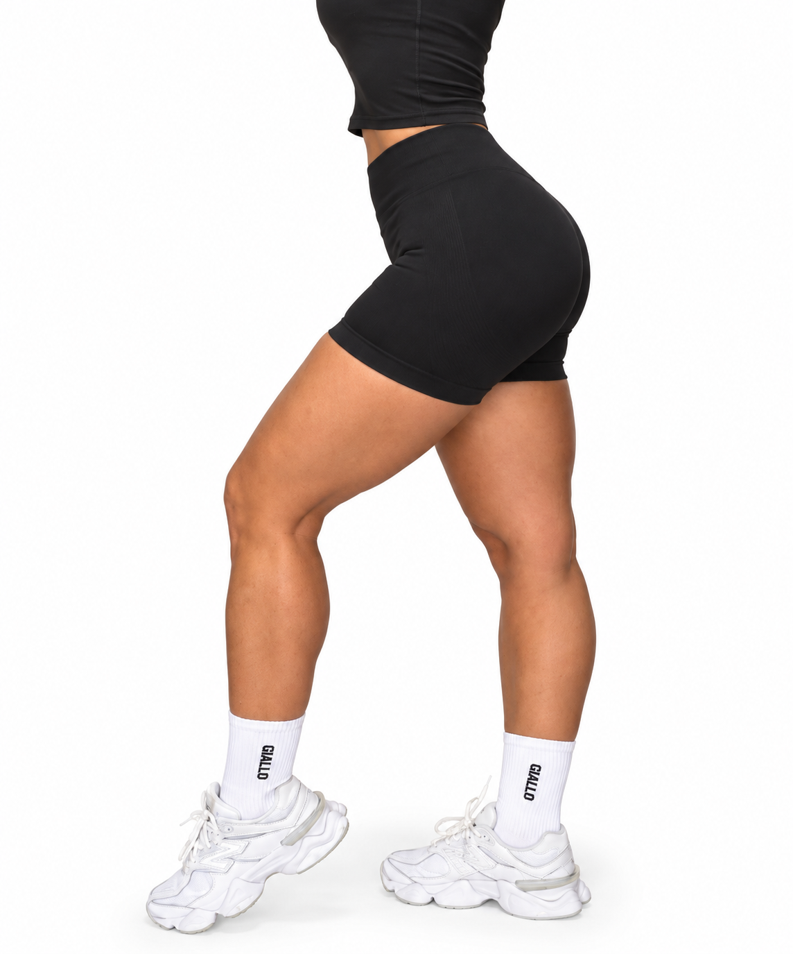 Essentials Invisable Scrunch Short