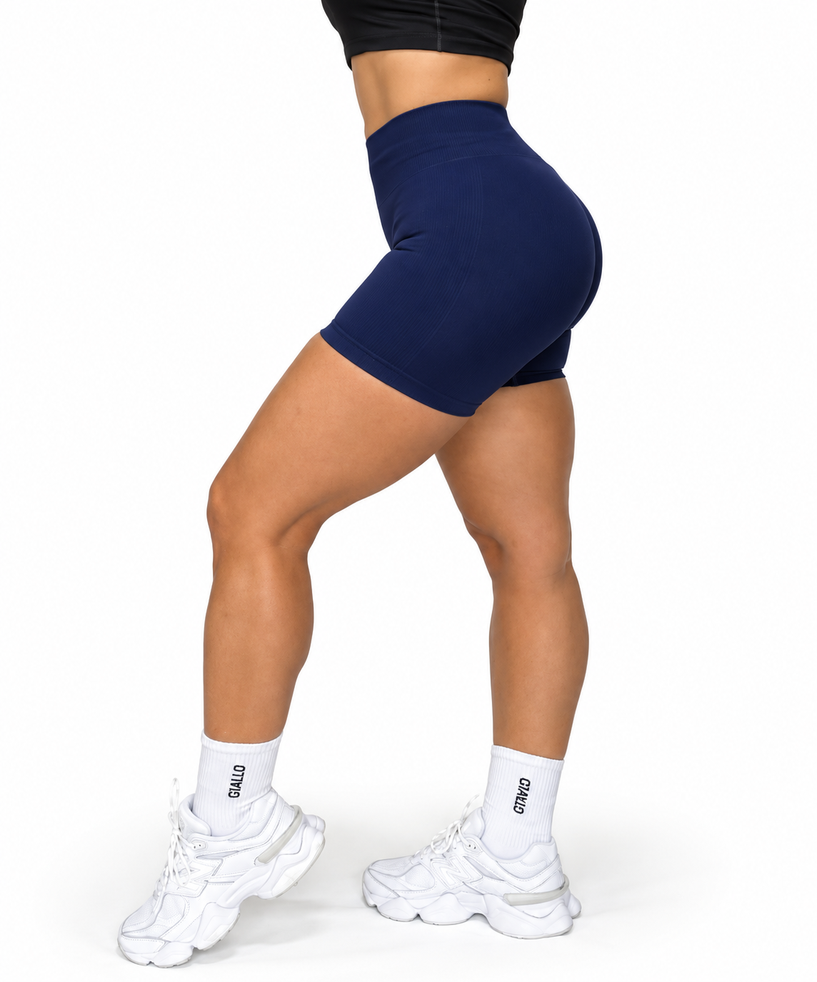 Essentials Invisable Scrunch Short