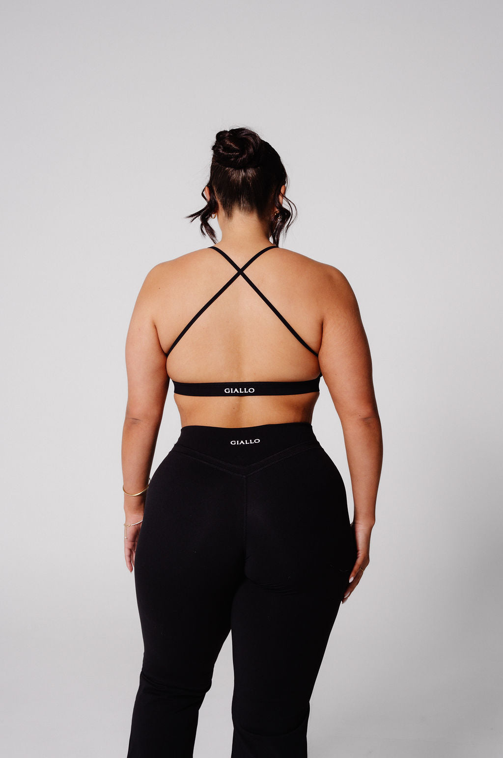 Forma Cross Back Crop